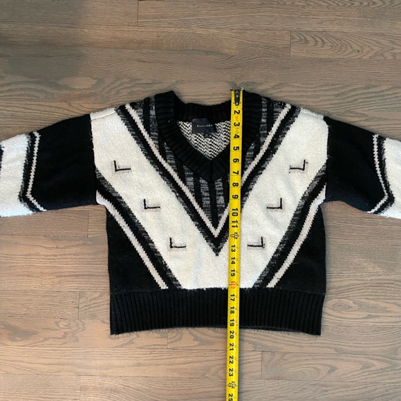 Line and Dot Helena Sweater - Picture 5 of 7